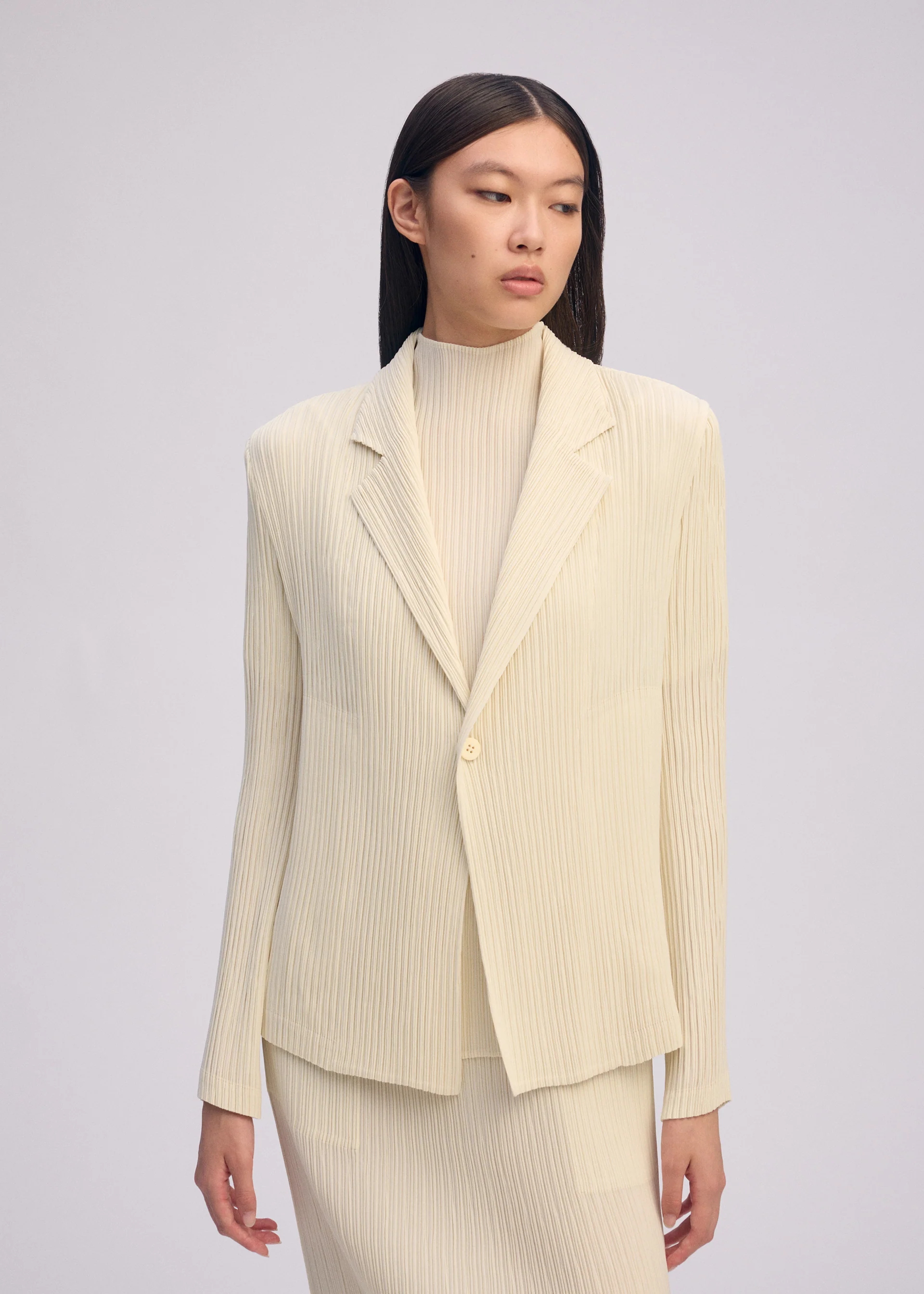 HATCHING PLEATS - Image 8