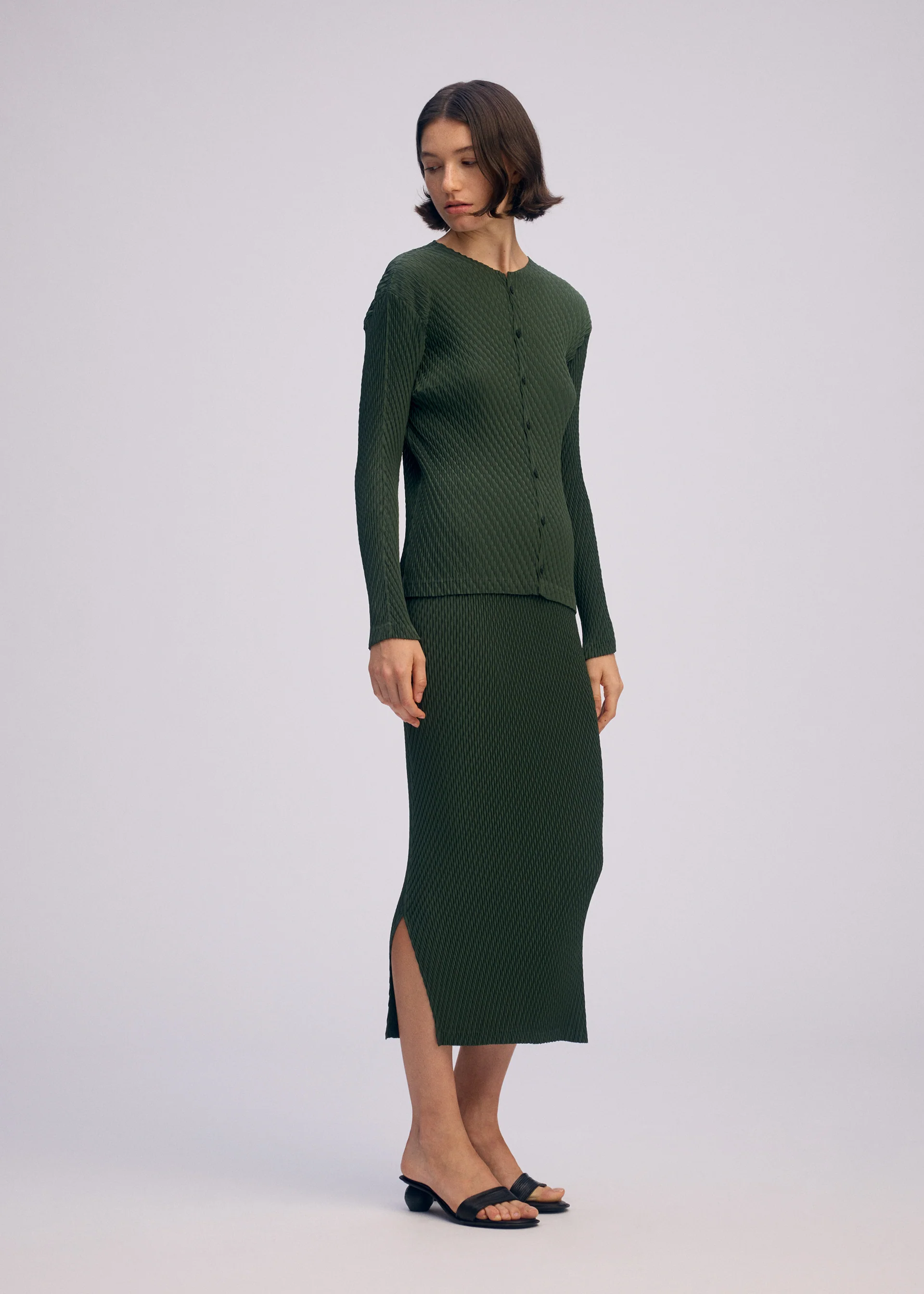 RHOMBUS PLEATS - Image 7
