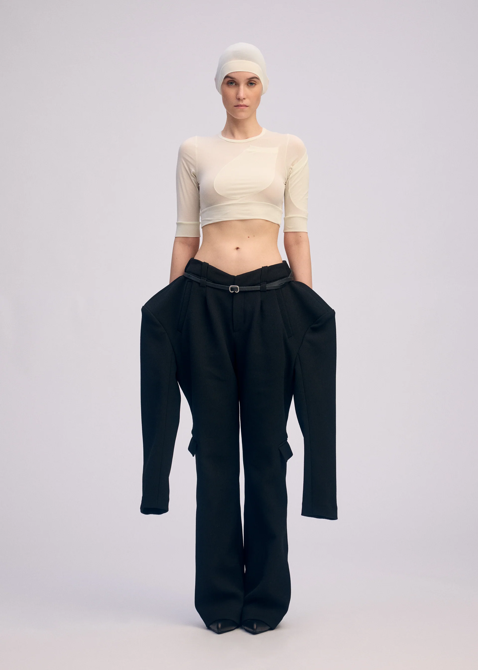 A SHOPPER'S BODY - Image 6