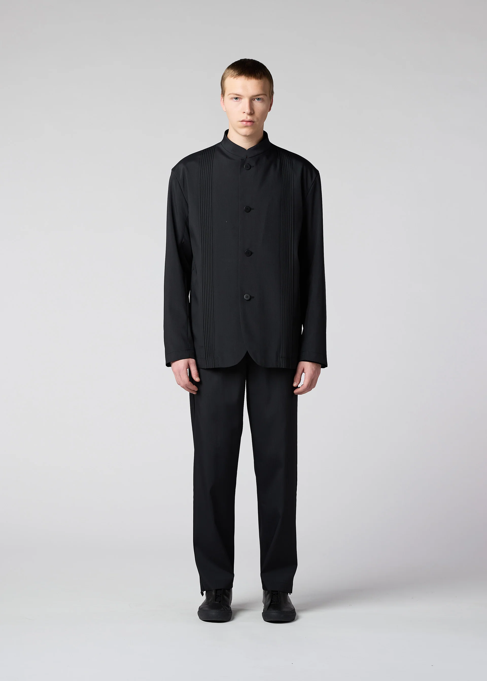 AIR PLEATS - Image 6