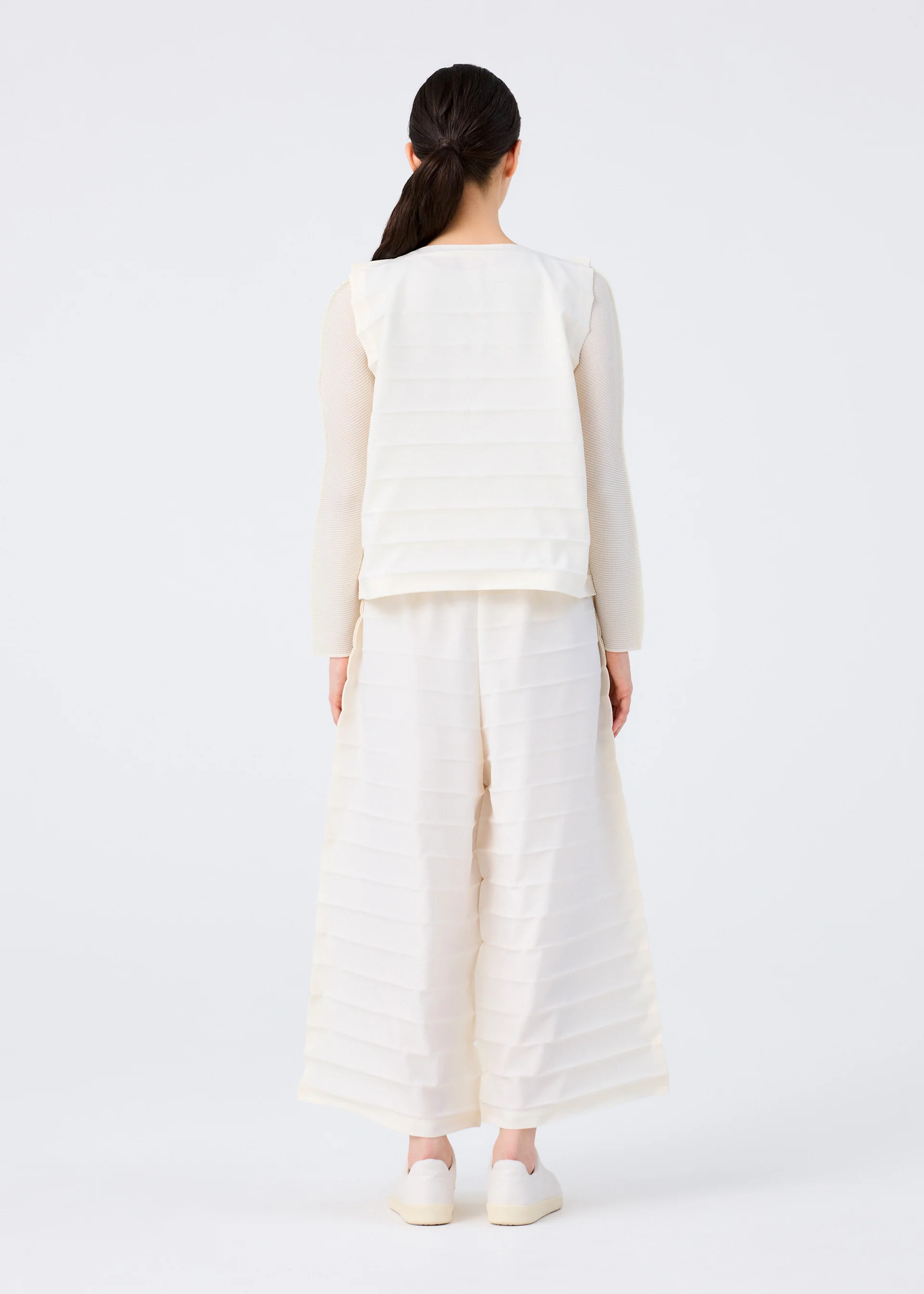RIPPLE PLEATS - Image 6