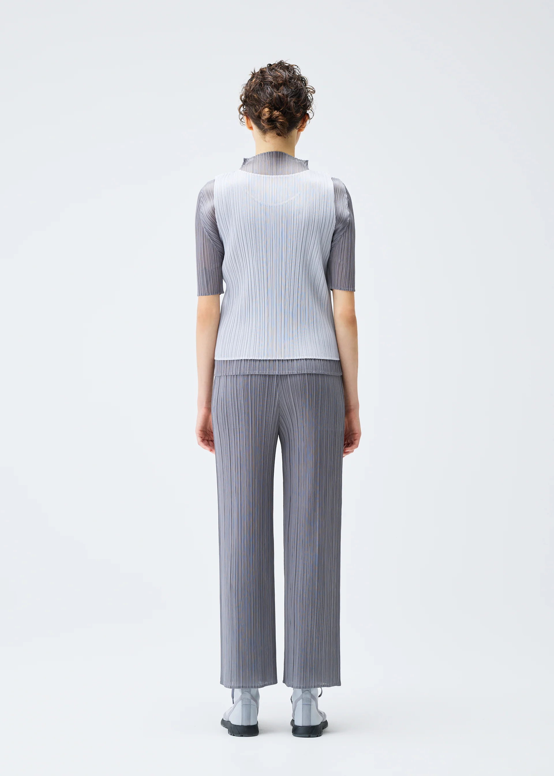 LUCID PLEATS - Image 9