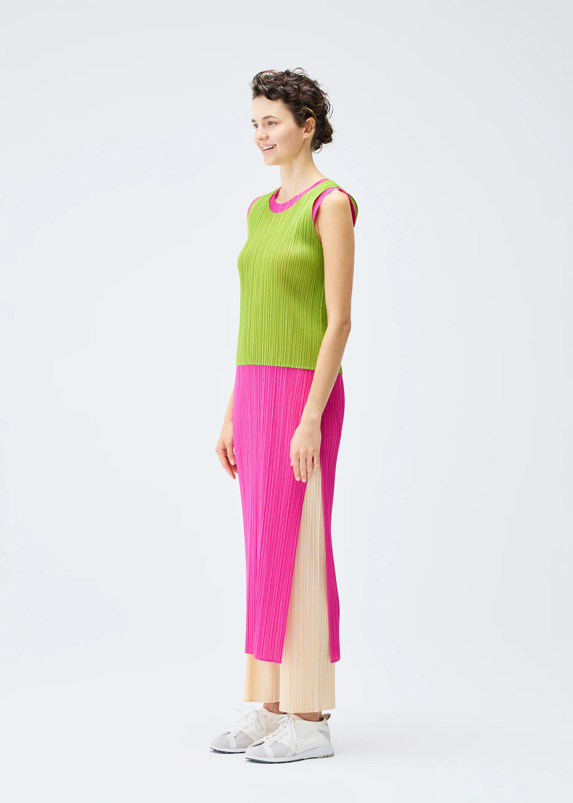 LUCID PLEATS - Image 9
