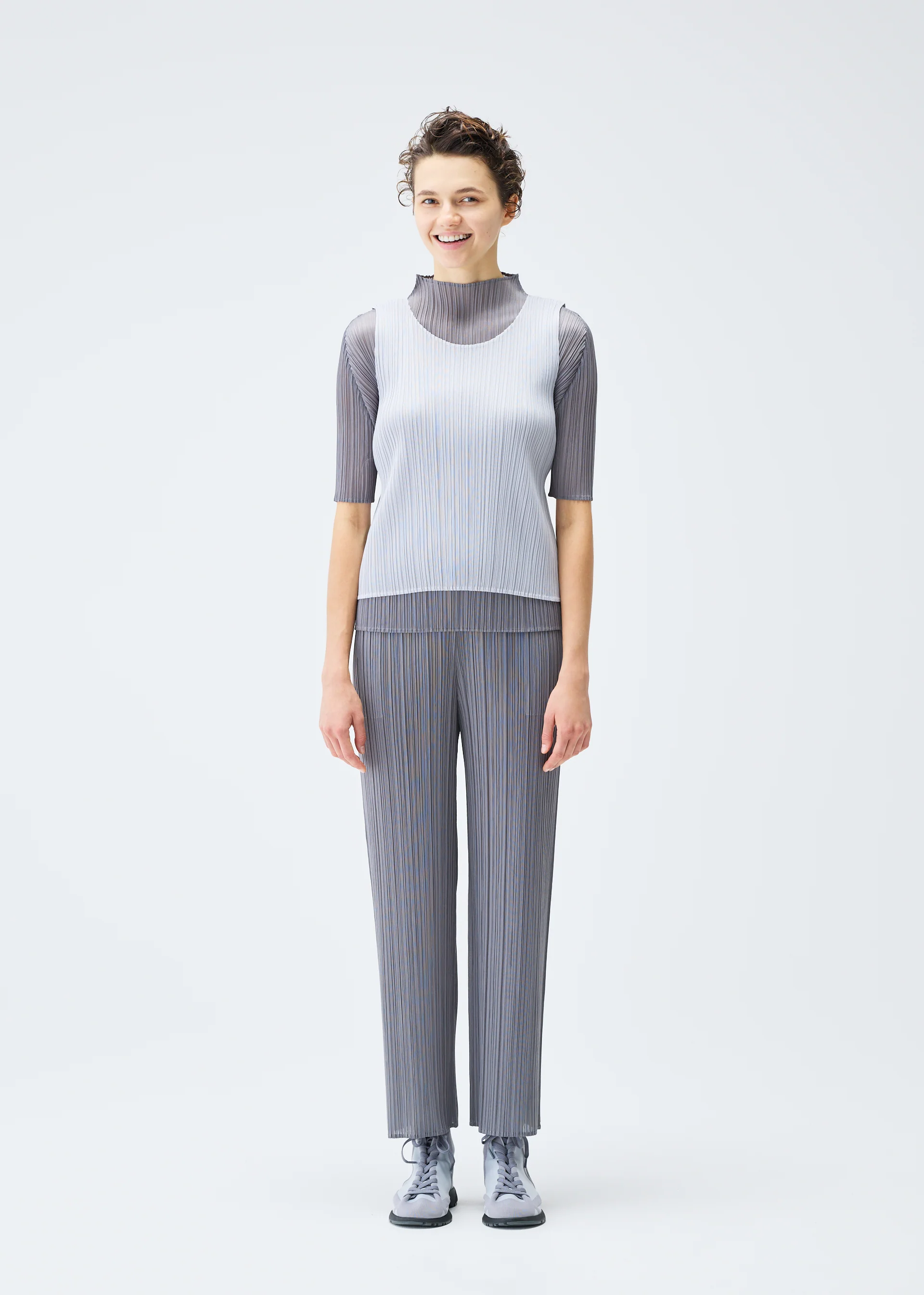 LUCID PLEATS - Image 7