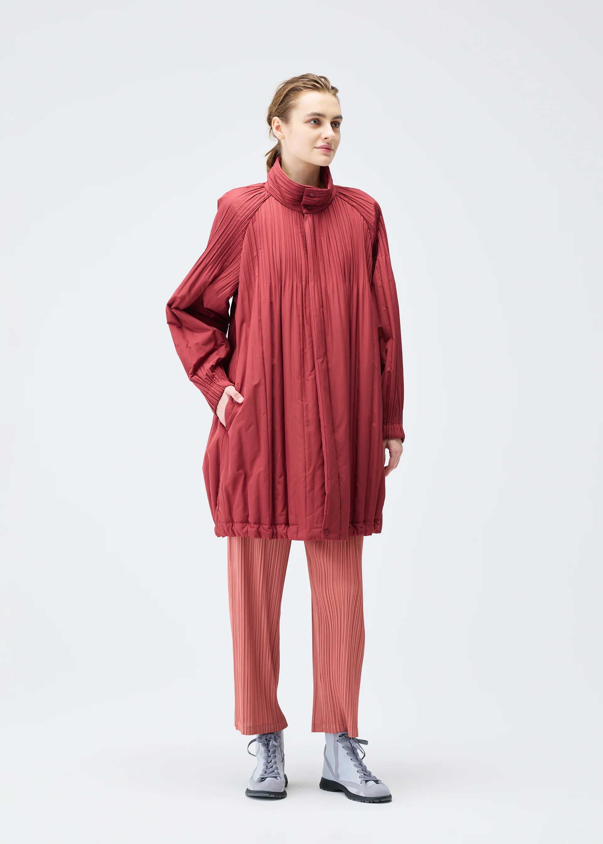 PADDED PLEATS COAT - Image 9