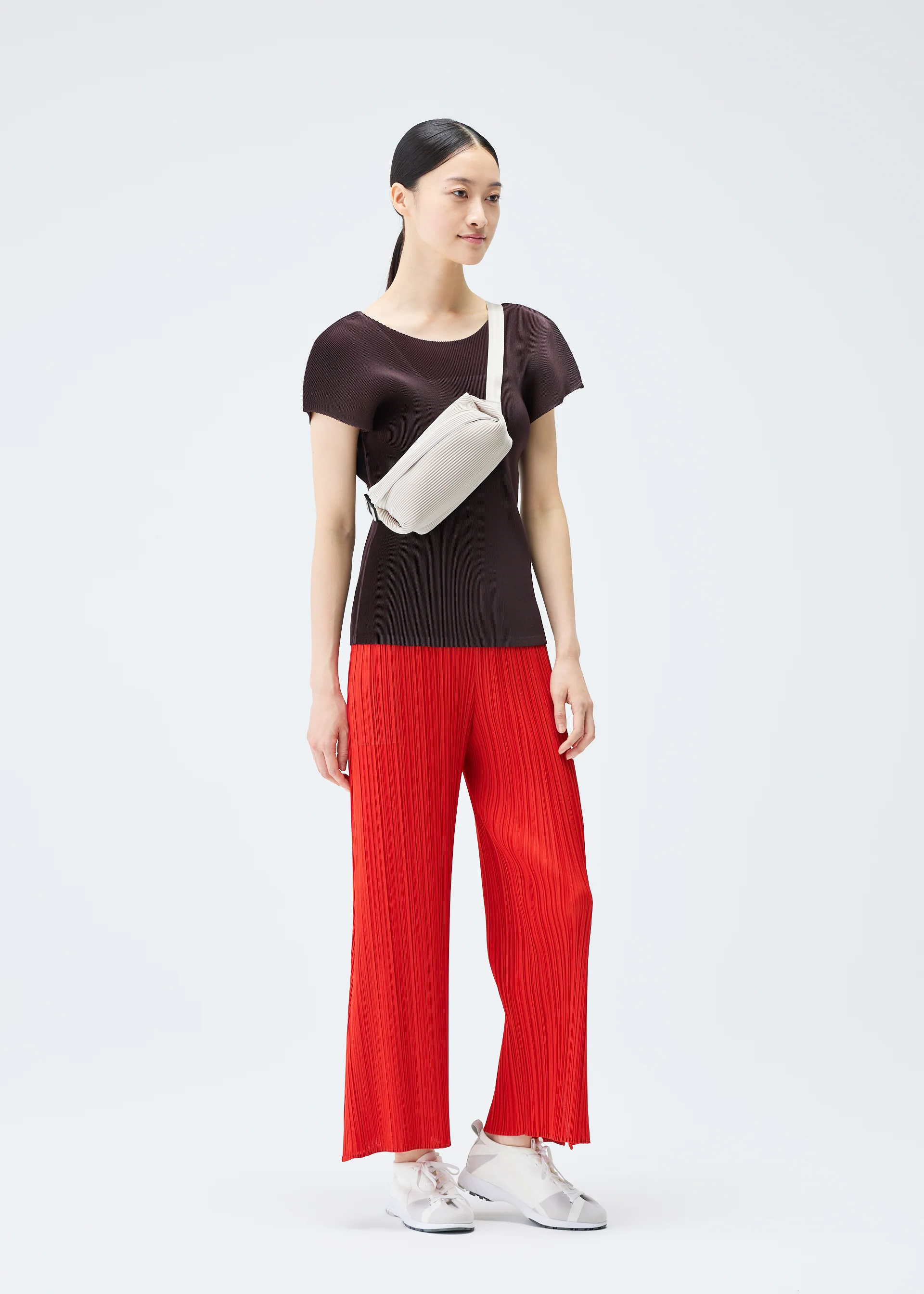 BIAS PLEATS WAISTBAG - Image 5