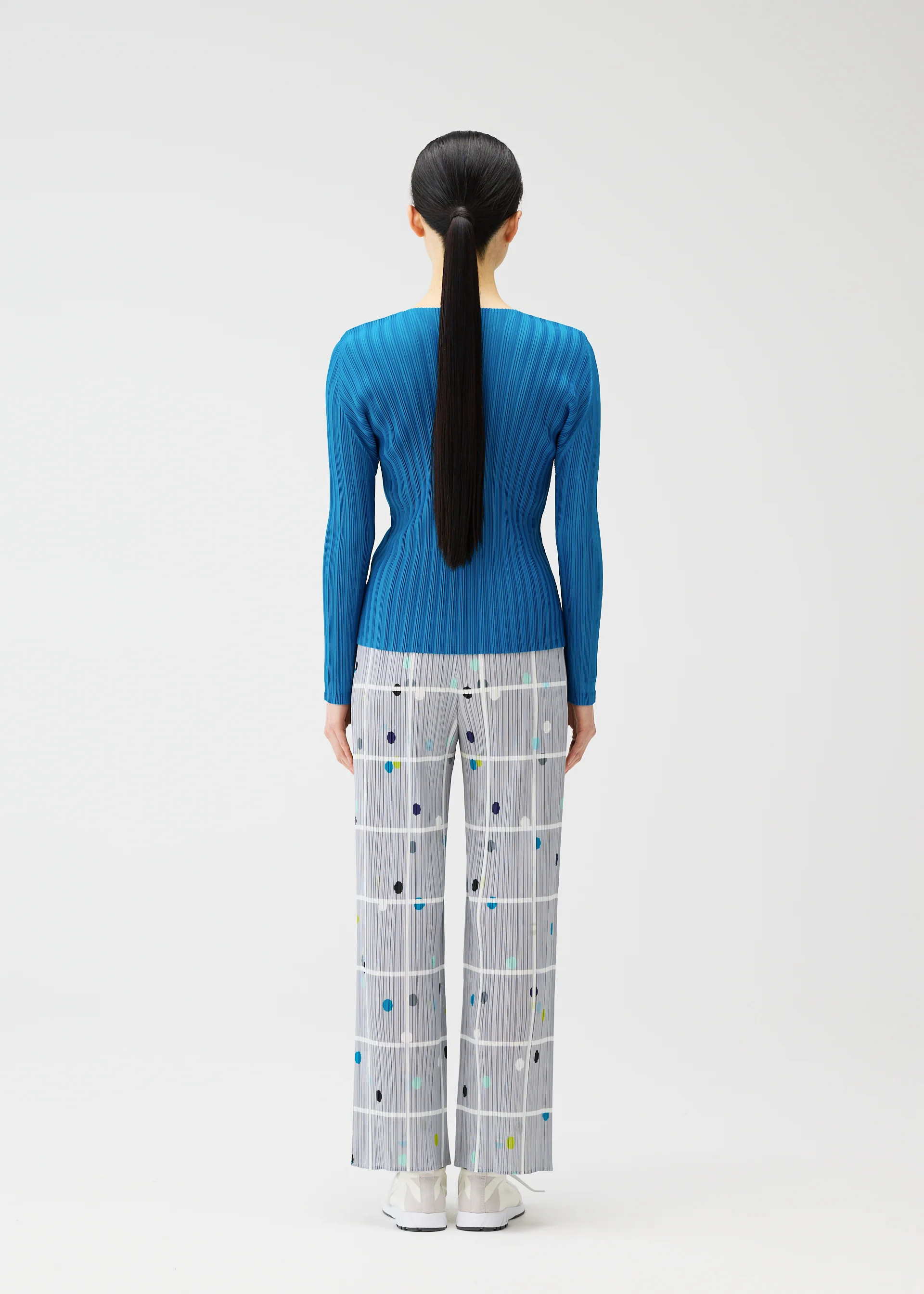 CROSSING DOTS - Image 6